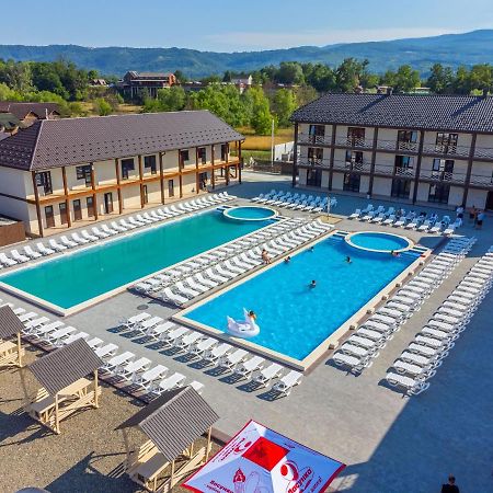 Nikoletta Hotel Solotvyno Bagian luar foto