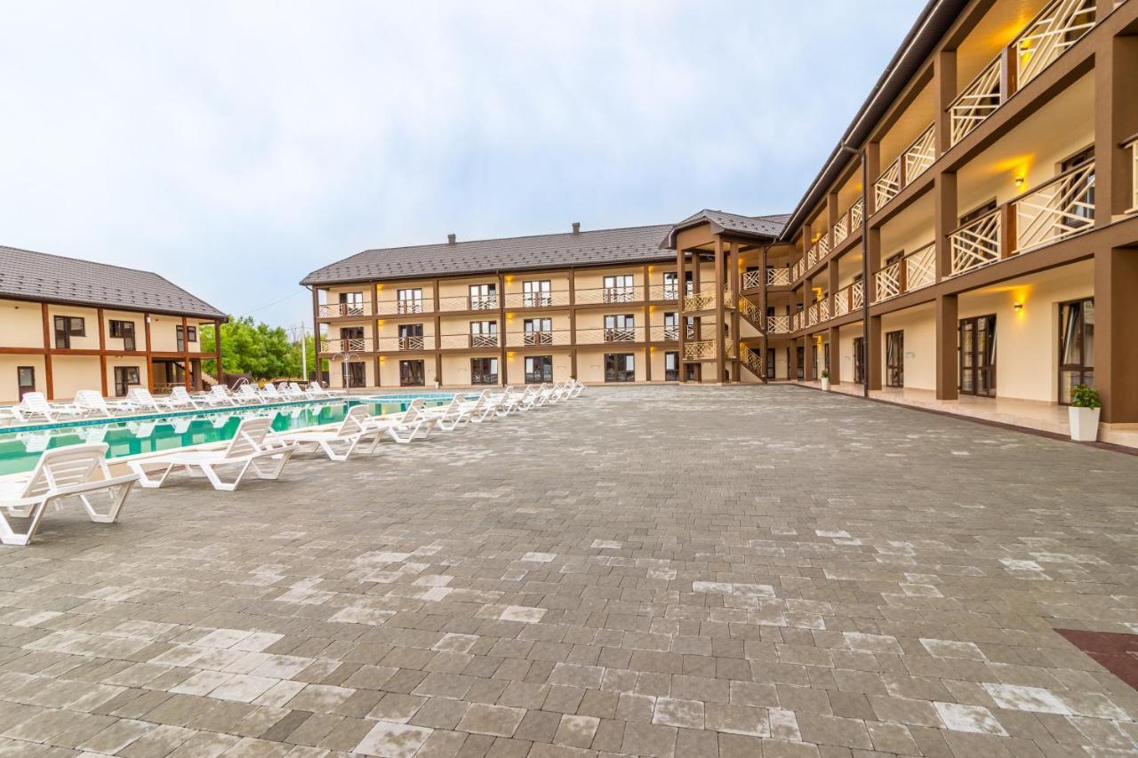 Nikoletta Hotel Solotvyno Bagian luar foto