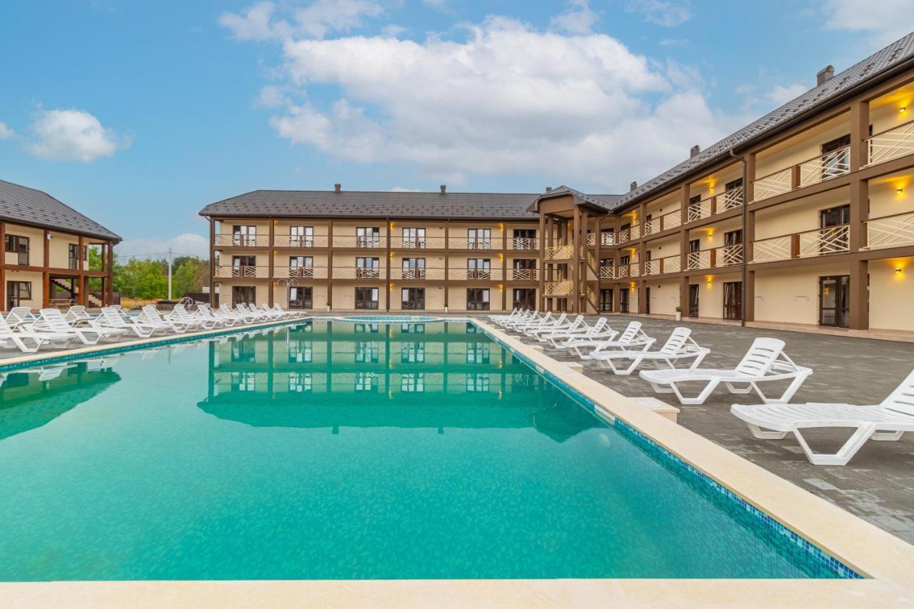 Nikoletta Hotel Solotvyno Bagian luar foto