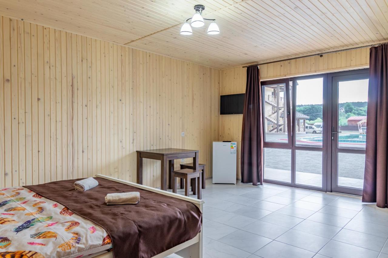 Nikoletta Hotel Solotvyno Bagian luar foto