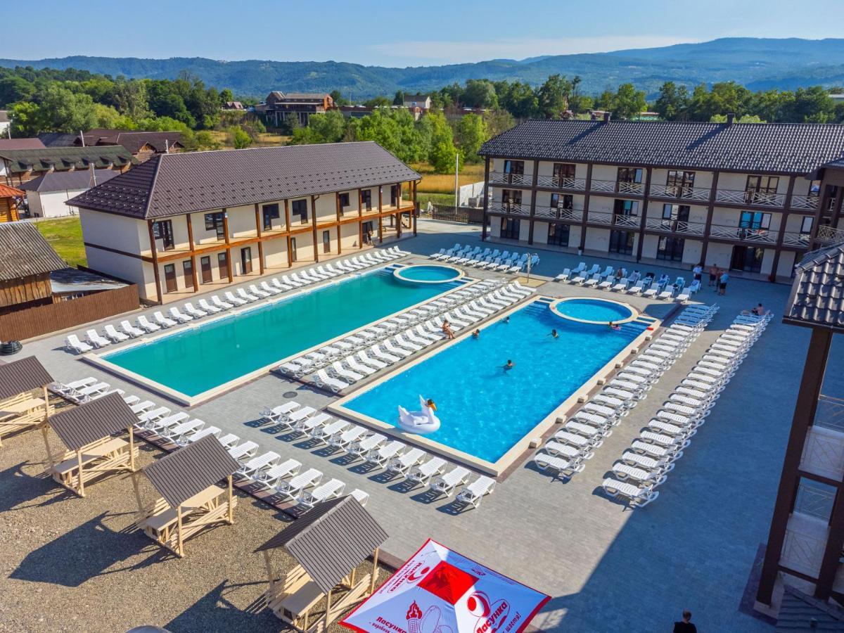 Nikoletta Hotel Solotvyno Bagian luar foto