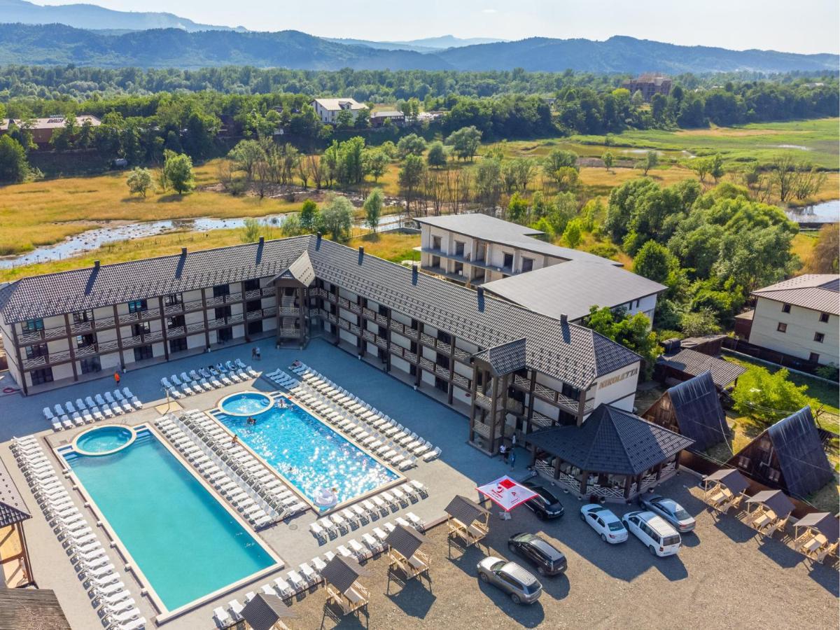 Nikoletta Hotel Solotvyno Bagian luar foto