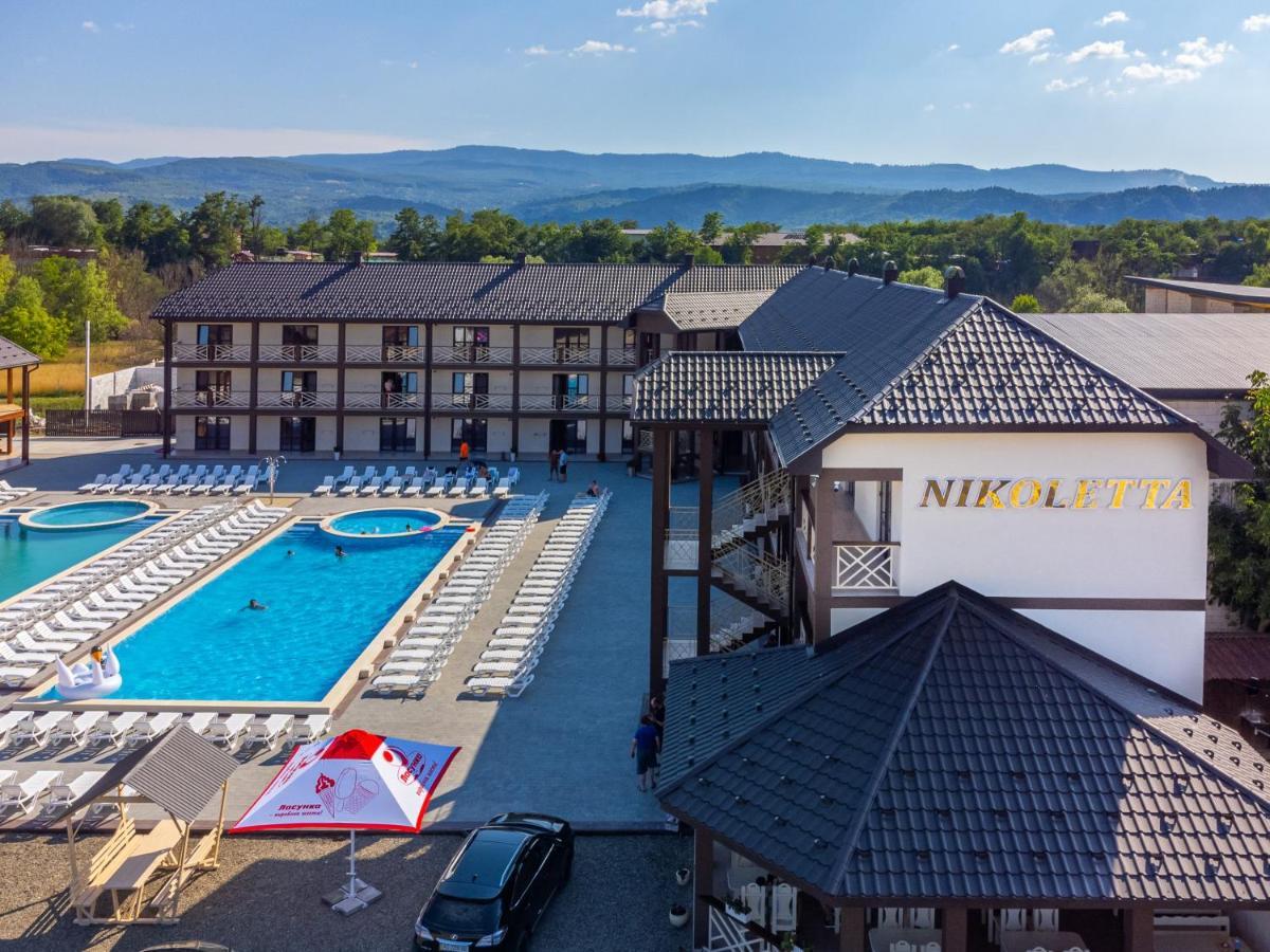 Nikoletta Hotel Solotvyno Bagian luar foto