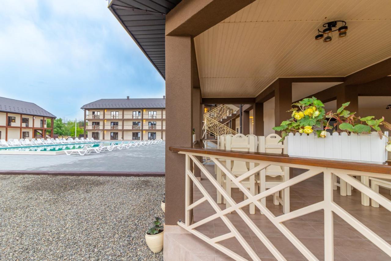 Nikoletta Hotel Solotvyno Bagian luar foto