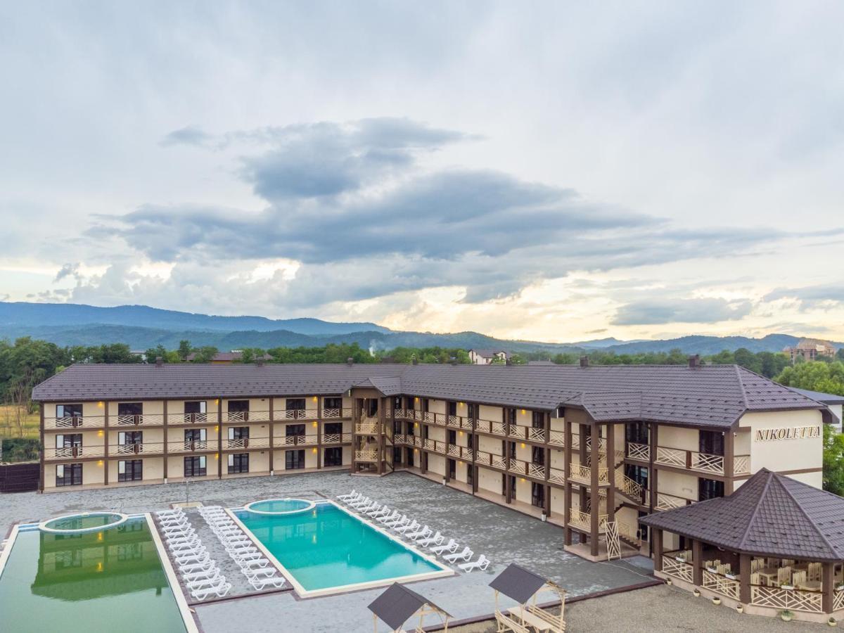 Nikoletta Hotel Solotvyno Bagian luar foto