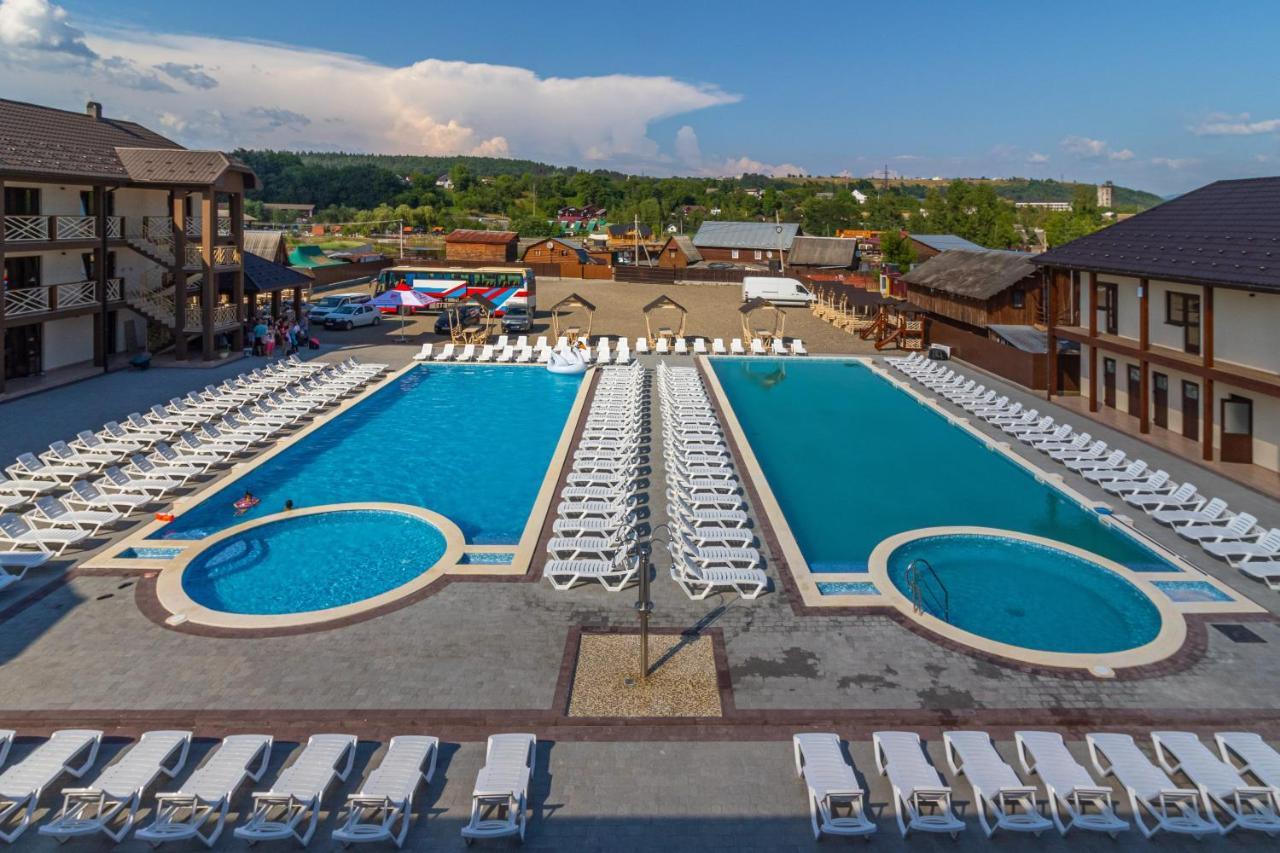 Nikoletta Hotel Solotvyno Bagian luar foto
