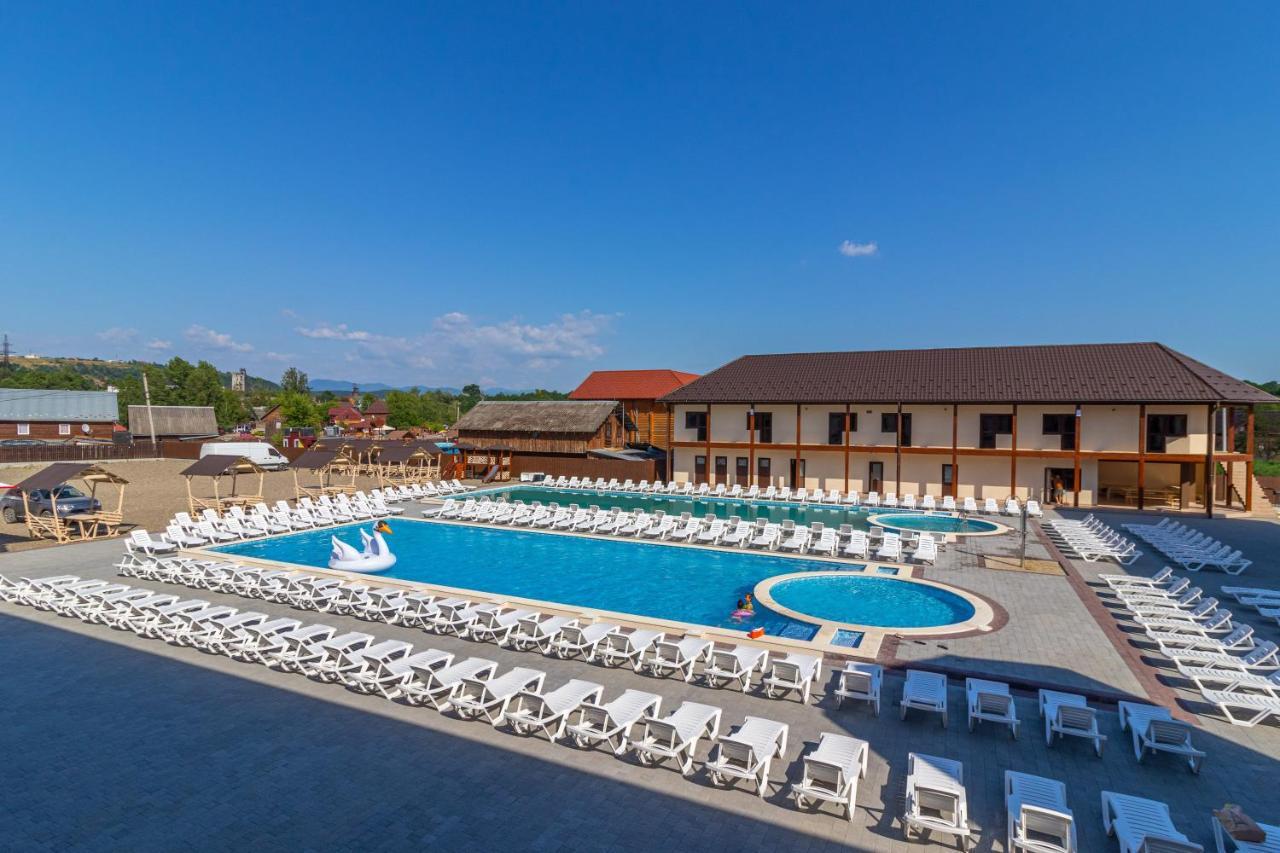Nikoletta Hotel Solotvyno Bagian luar foto