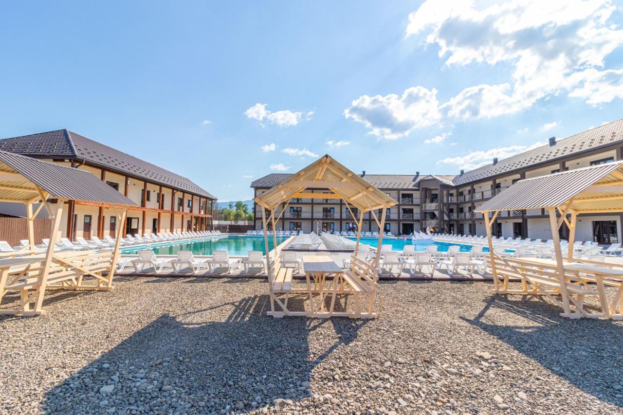 Nikoletta Hotel Solotvyno Bagian luar foto