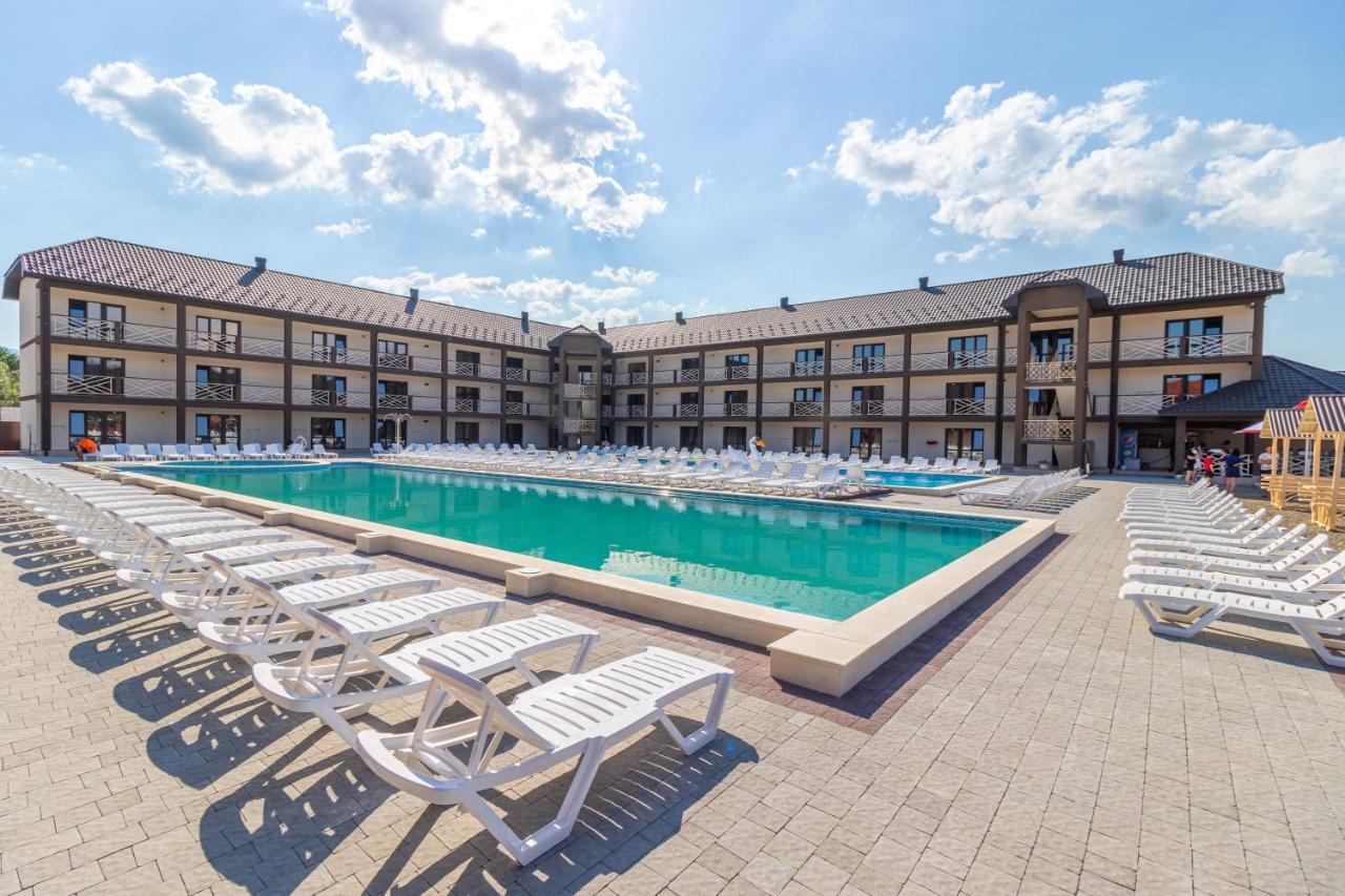 Nikoletta Hotel Solotvyno Bagian luar foto