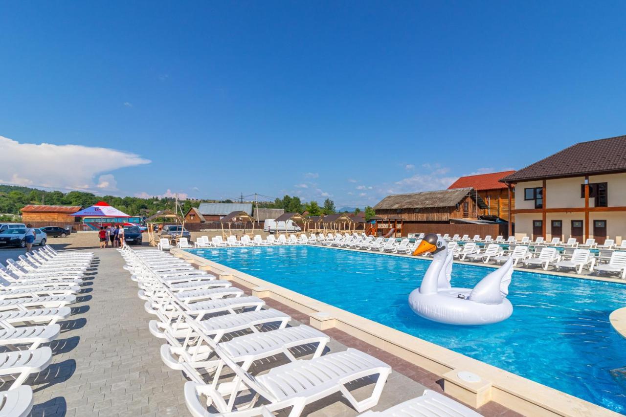 Nikoletta Hotel Solotvyno Bagian luar foto