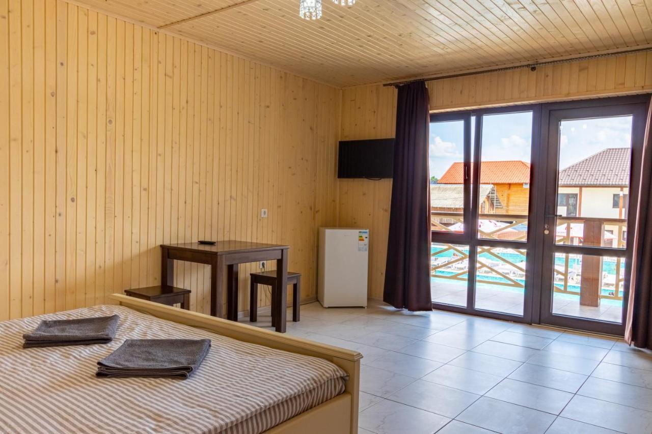 Nikoletta Hotel Solotvyno Bagian luar foto